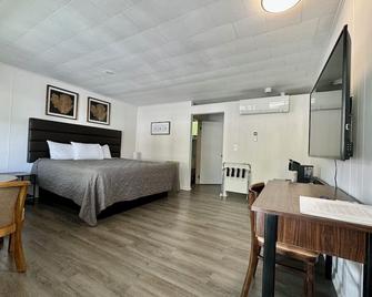 Mount Coolidge Motel - Lincoln - Bedroom