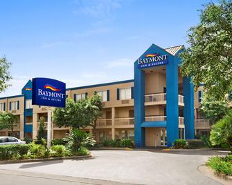 Baymont by Wyndham Gainesville - Gainesville - Edificio