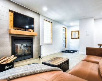 Charmant Chalet Dans les Laurentides le no9 Détendez-vous au Chalet Avec spa - Sainte-Adèle - Salon