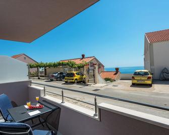 Charming 1-bedroom apartment in lovely Cavtat - Cavtat - Balcony