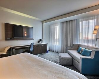 Courtyard by Marriott Montreal Brossard - Brossard - Bedroom