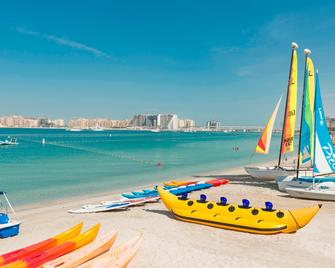 Le Méridien Mina Seyahi Beach Resort & Waterpark - Dubai - Plaj