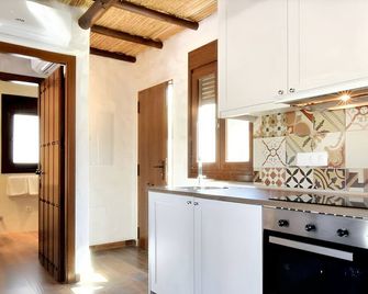 Comfortable House in Canillas de Albaida with Shared Pool - Canillas de Albaida - Kitchen