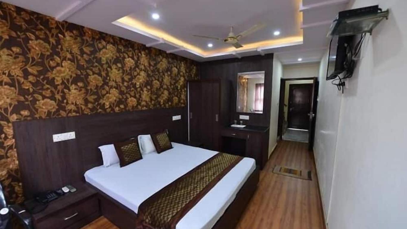 Hotel Mohit Palace