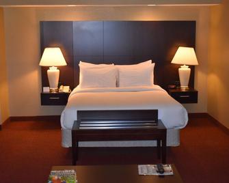 Hawthorn Suites by Wyndham Wichita East - Wichita - Makuuhuone