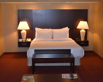 Hawthorn Extended Stay by Wyndham Wichita - וויצי'טה - חדר שינה