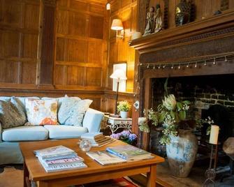 Historic Georgian House in Colchester Town Centre with parking - Colchester - Living room