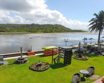Hartenbos Lagoon Resort by Dream Resorts - Hartenbos - Building