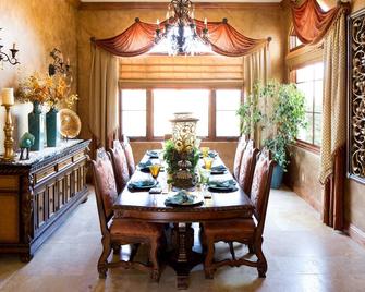 San Diego/Rancho Santa Fe Estate-Private Gated- Minutes To Beaches,race Track - Rancho Sante Fe - Dining room