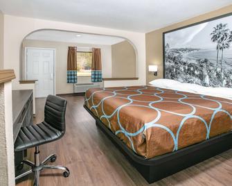 Super 8 by Wyndham Moss Point - Moss Point - Habitación