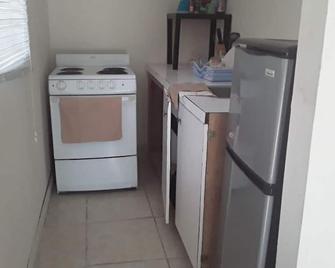beautiful Quaters - Driggs Hill - Kitchen