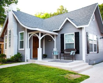 Walk to River walk, Pearl complex entertainment, & Best Farmers Market in 3 min - San Antonio - Building