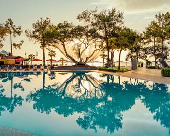 Robinson Club Çamyuva - קמר - בריכה