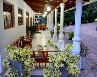 Capital Regency - Kandy - Patio
