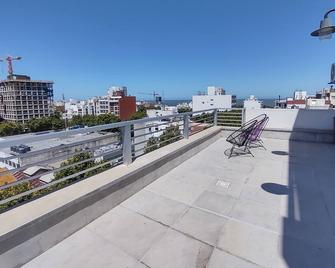 Quijano Aparts & Suites - Montevideo - Balkon