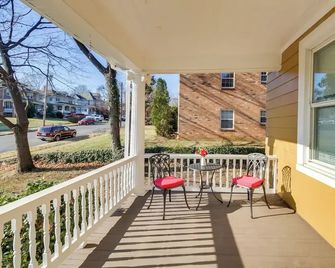 Cozy Roanoke Vacation Rental 2 Mi to Downtown! - Roanoke - Balcony