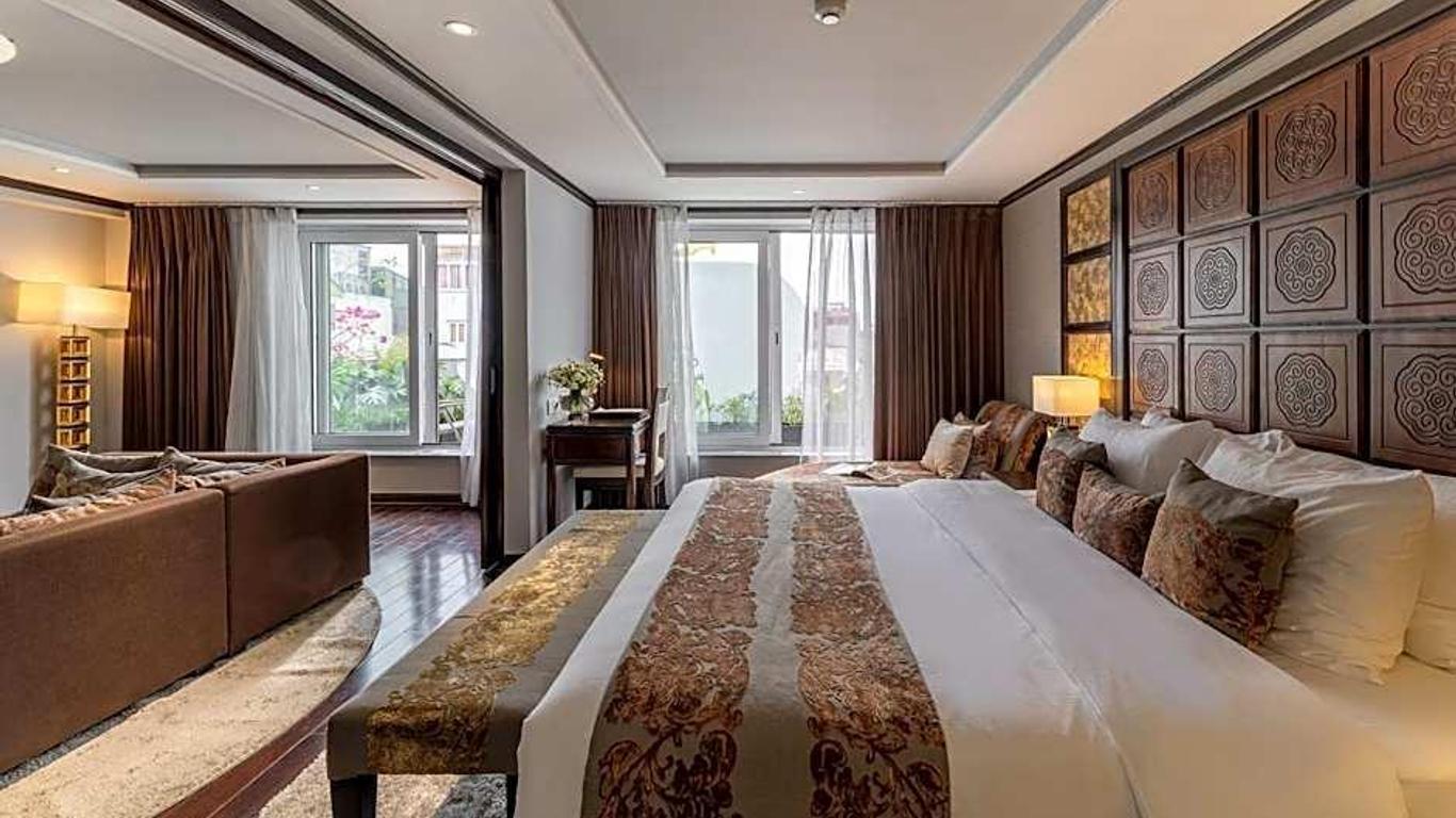 Golden Lotus Luxury Hotel