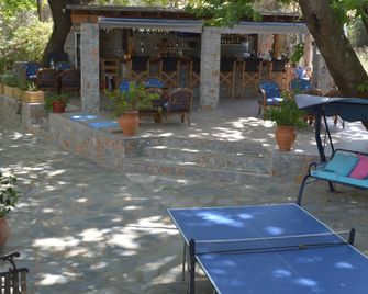 Hotel Zachos - Troulos - Патіо