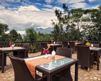 The Windflower Resort & Spa Vythiri - Kalpetta - مطعم