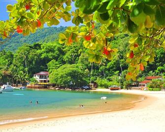 Pousada Dos Meros - Vila do Abraao - Strand