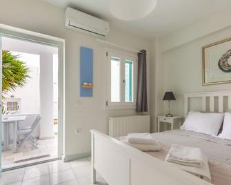 Pebbles 1bd House With Sea View In The Heart Of Naousa - Naousa - Bedroom