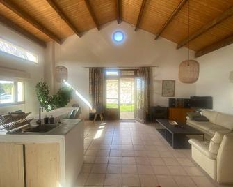 Petite maison en Drôme provençale - Tulette - Living room