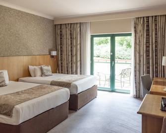 Vale Resort - Cardiff - Bedroom