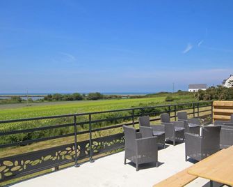 Large house with pond and sea view, near the Lighthouse, garden and terraces, parking - Gatteville-le-Phare - Balcon