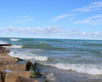 4411 Inn & Suites - Michigan City