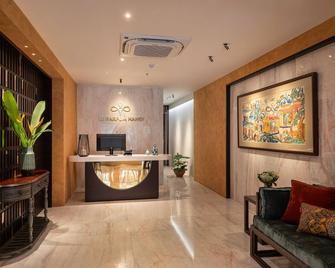Le Parfum Apartment and Hotel - Hanoi - Front desk