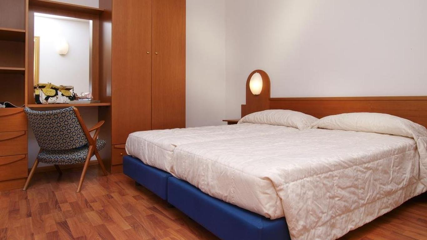 Aparthotel Englovacanze