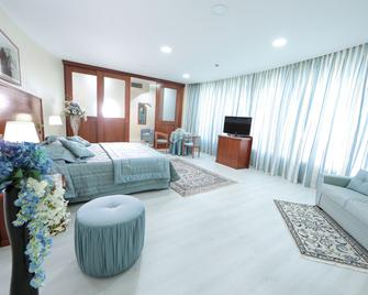 Edra Palace - Cassino - Bedroom