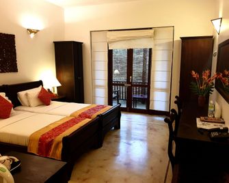 Nooit Gedacht Heritage Hotel (Original Dutch Governors House) - Galle - Bedroom