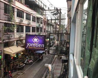 Amika Guesthouse & Hostel - Jomtien