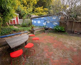 Charming Cottage in Downtown Bolinas - Bolinas - Patio