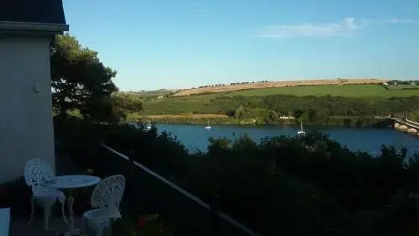 Rocklands House Bed And Breakfast