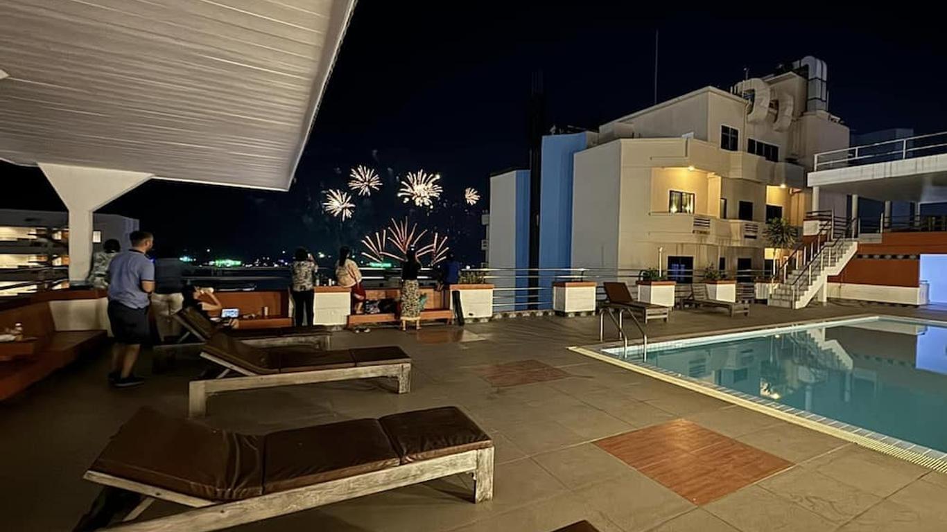 هاي فايف هوتل