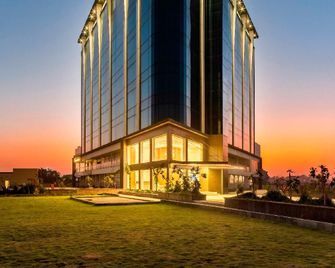 Luxy Hotel - Dahej - Building