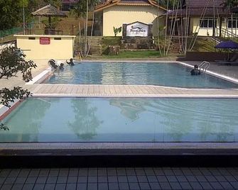 Lovita Tanjung Bidara Beach Resort - Malacca - Pool