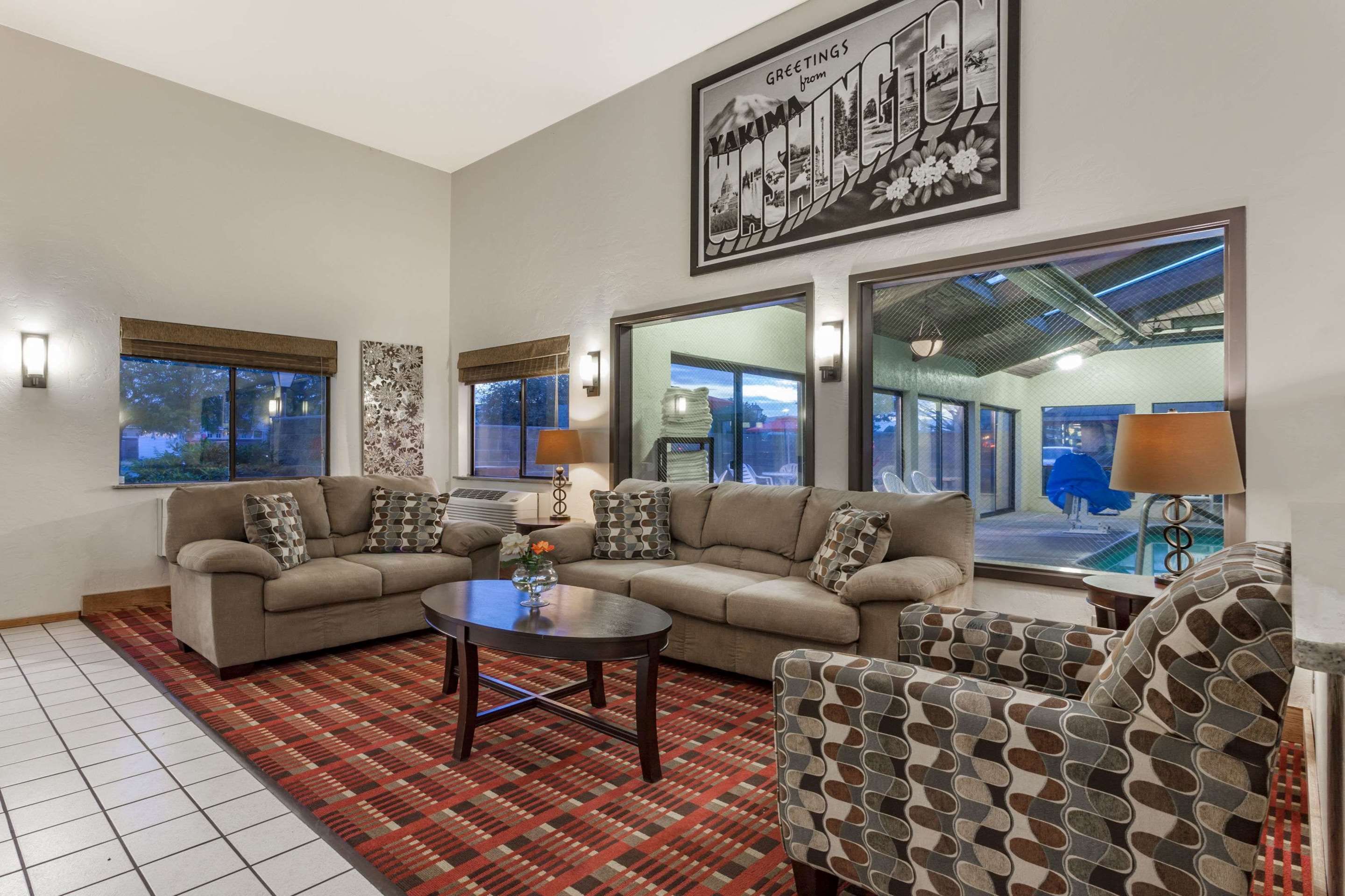 Super 8 by Wyndham Union Gap Yakima Area - יוניון גאפ - סלון