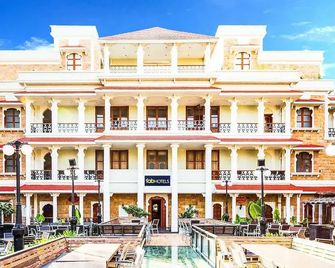 Fabhotel Rajwada Baner - Pune - Gebäude