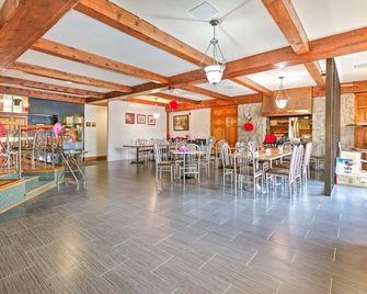 Hotel Motel Penn-Mass - טרואה ריבייר - מסעדה