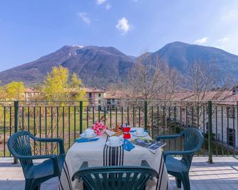 Superior Village Apartments - Porto Letizia - Porlezza - Balkon