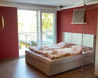 Kavkaz Restaurant & Hotel - Lohmar