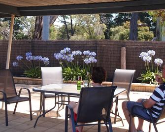 Motel Traralgon - Traralgon - Patio