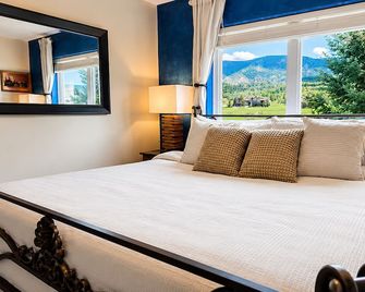 Mountain & Golf View Condo - Complimentary Spa Kit & Local Perks - New Castle