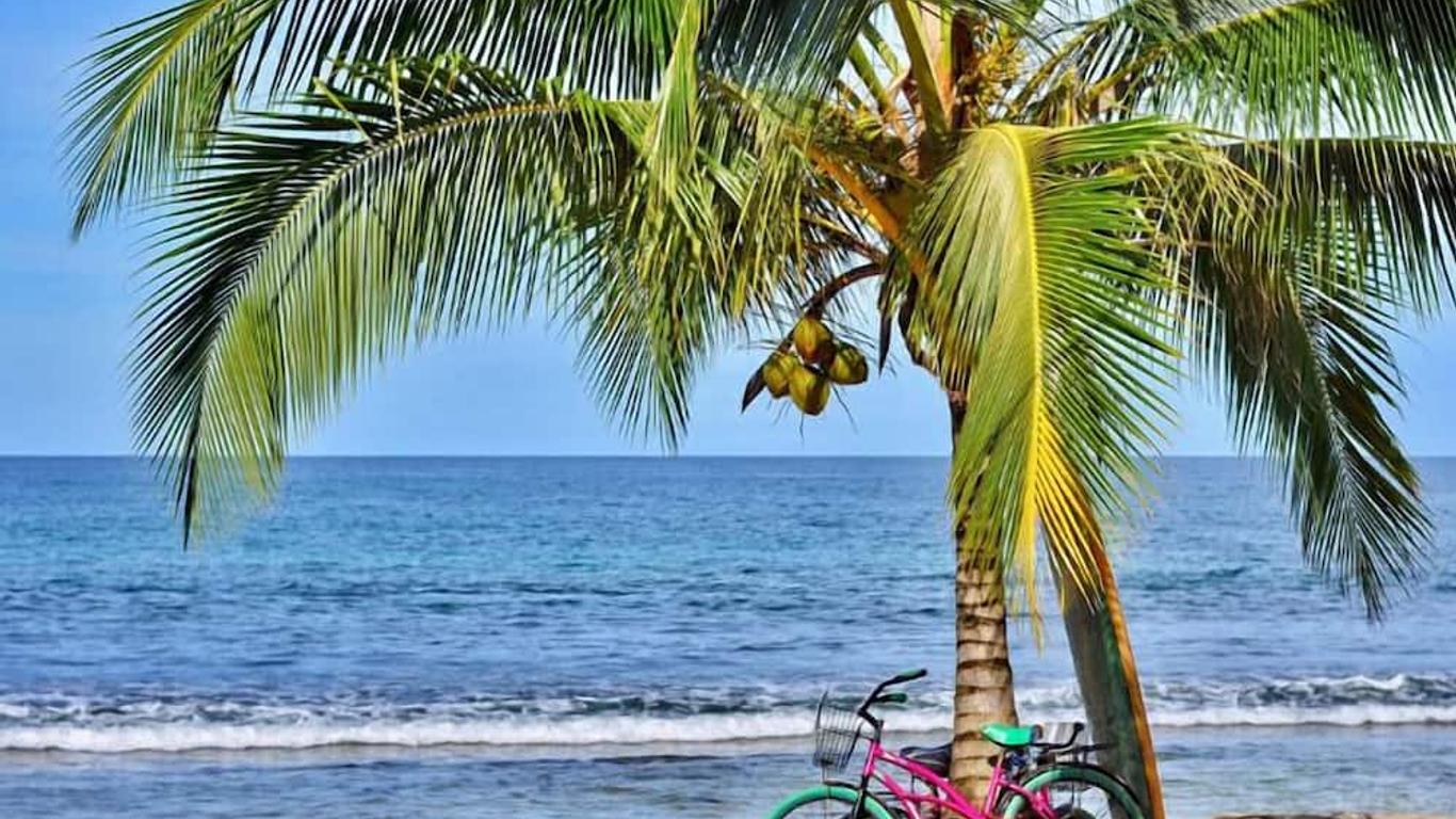 Surf Break at Paunch