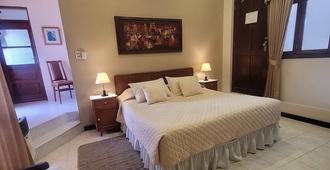 Hotel Carmen - Tarija - Bedroom