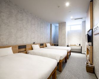 Eight Point Inn Kanazawa - Kanazawa - Bedroom