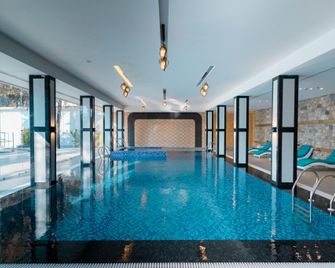 Hotel Bulaakh Resort - Mussoorie - Bazén